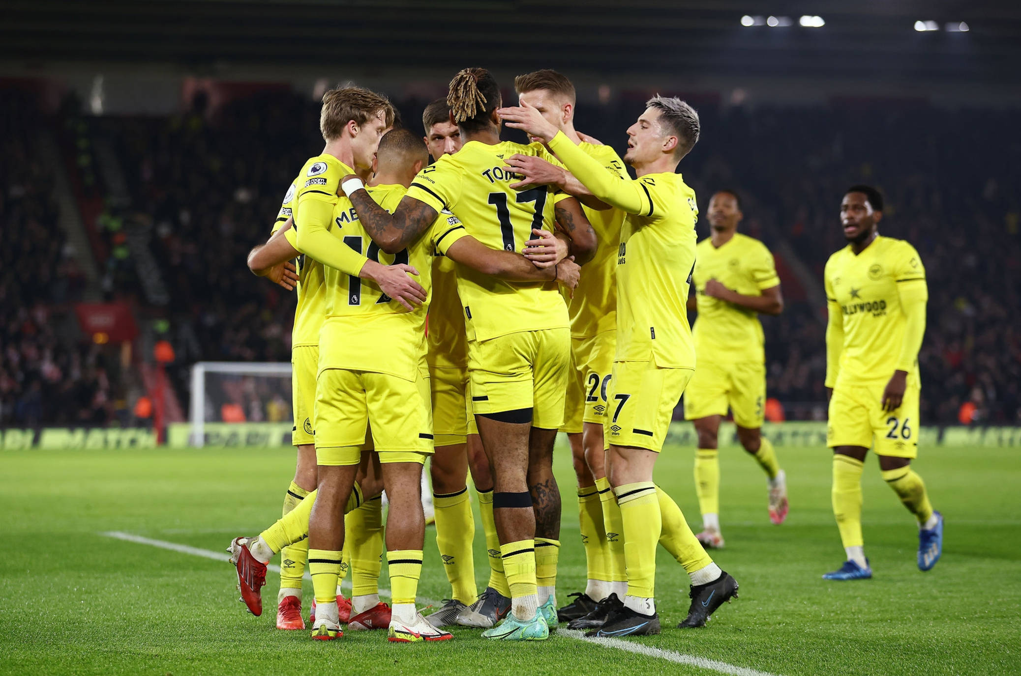 首发阵容的 首发阵容的